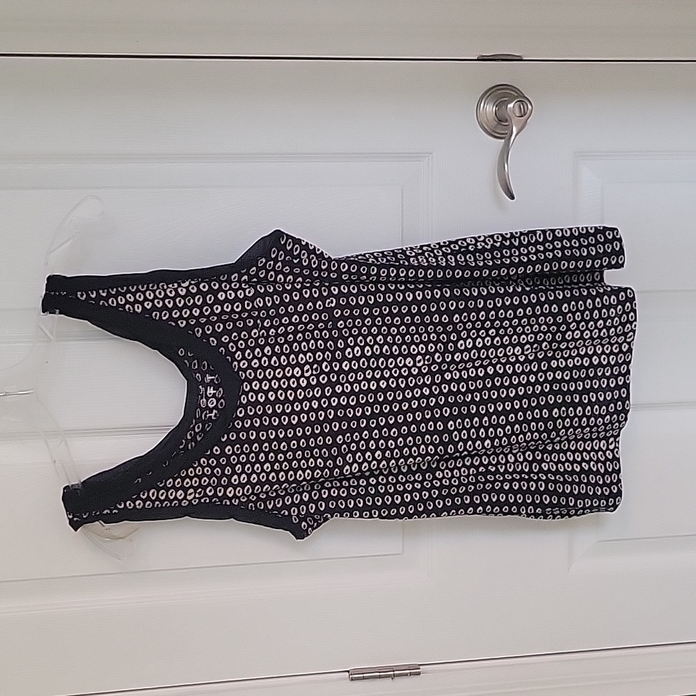 Loft sleeveless top with pocket